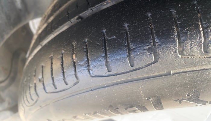 2018 Skoda Rapid AMBITION 1.5 TDI, Diesel, Manual, 92,251 km, Right Rear Tyre Tread