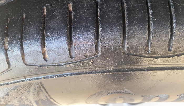 2018 Skoda Rapid AMBITION 1.5 TDI, Diesel, Manual, 92,251 km, Left Front Tyre Tread