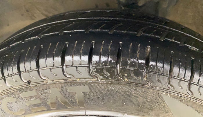 2014 Maruti Alto 800 LXI, Petrol, Manual, 55,017 km, Left Front Tyre Tread