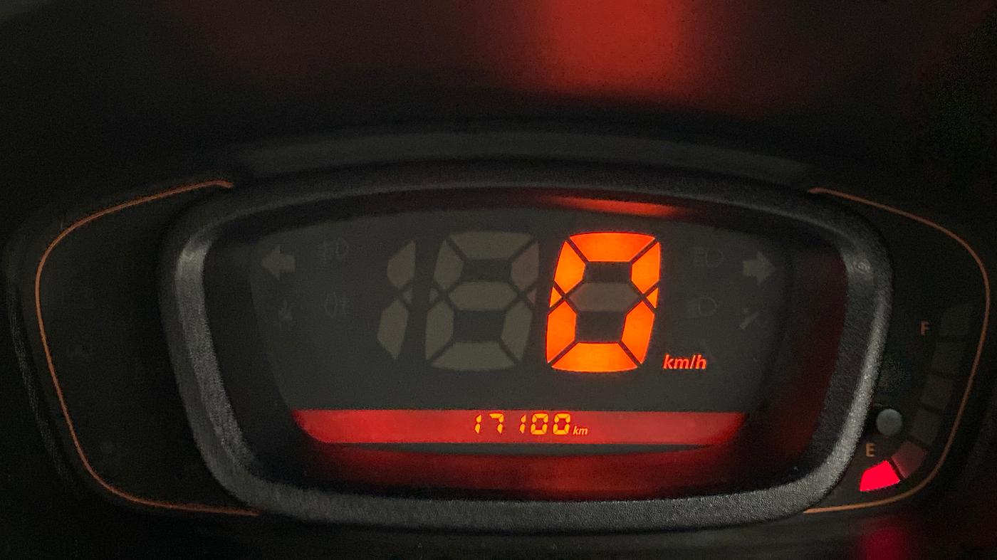 2016 Renault Kwid RXT Opt, Petrol, Manual, 17,202 km, Odometer Image