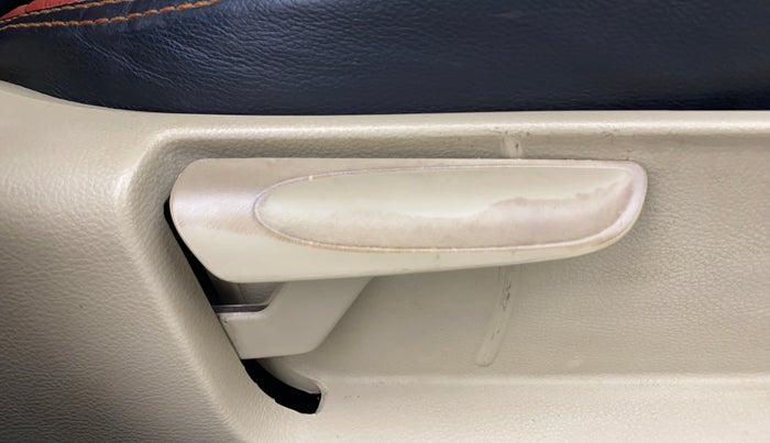 2016 Volkswagen Polo HIGHLINE1.2L, Petrol, Manual, 48,746 km, Driver Side Adjustment Panel