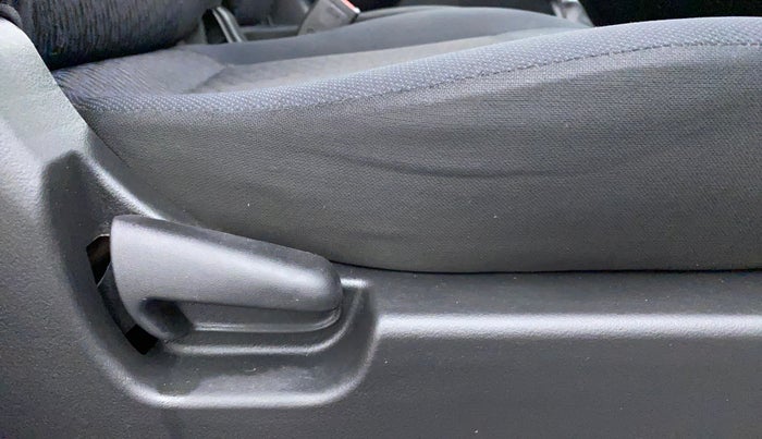 2014 Maruti Wagon R Stingray VXI, Petrol, Manual, 92,013 km, Driver Side Adjustment Panel
