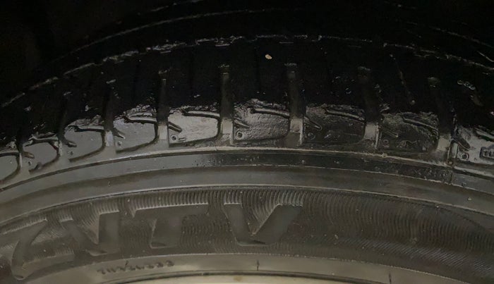 2015 Honda Jazz 1.2L I-VTEC V, Petrol, Manual, 24,634 km, Left Front Tyre Tread