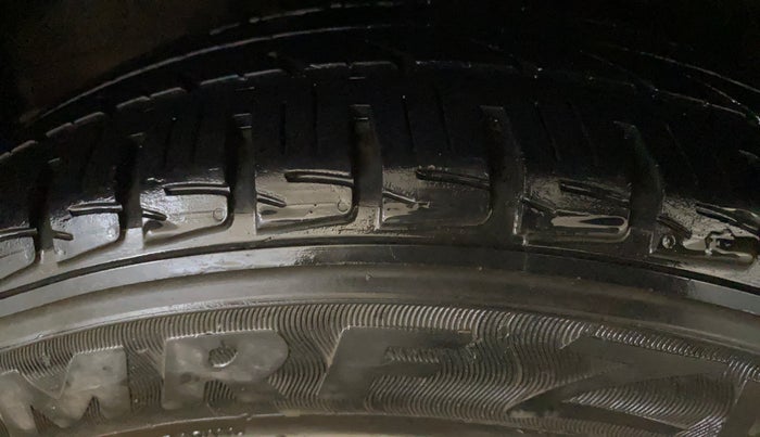 2015 Honda Jazz 1.2L I-VTEC V, Petrol, Manual, 24,634 km, Right Rear Tyre Tread