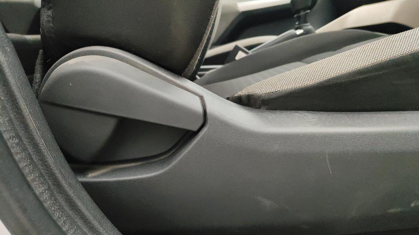 2021 Nissan MAGNITE XE, Petrol, Manual, 35,807 km, Driver Side Adjustment Panel