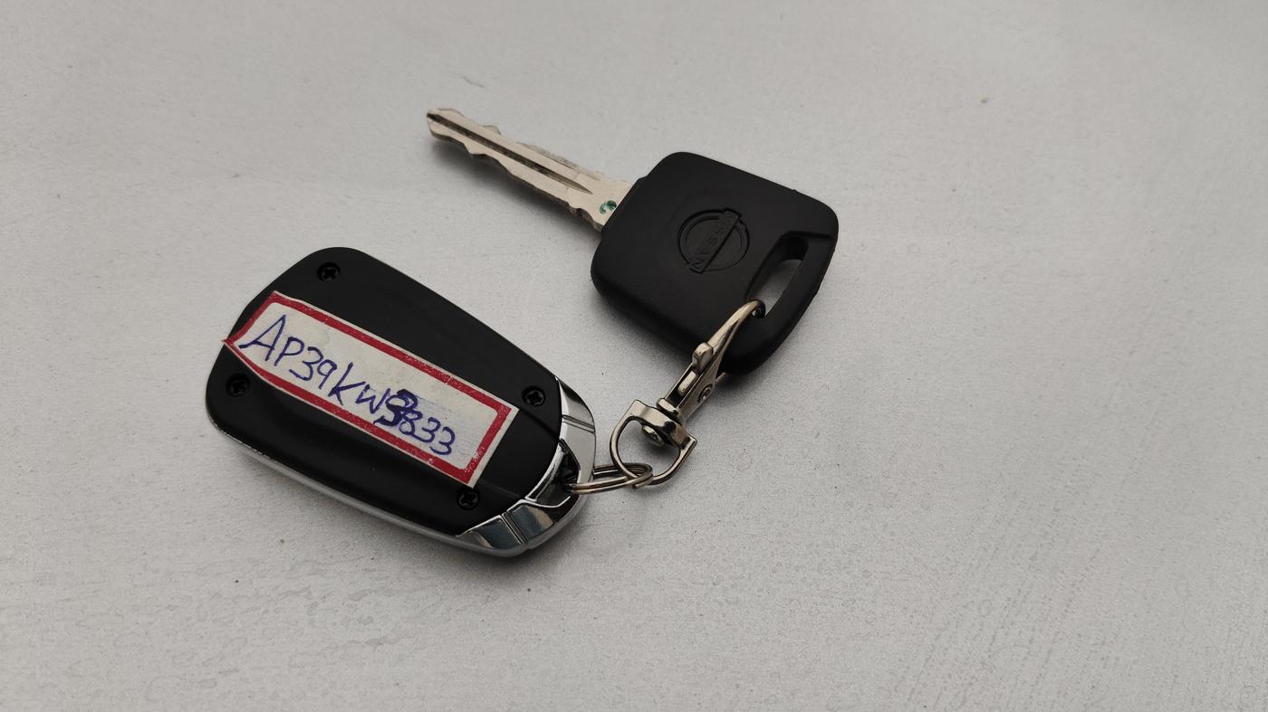 2021 Nissan MAGNITE XE, Petrol, Manual, 35,807 km, Key Close Up