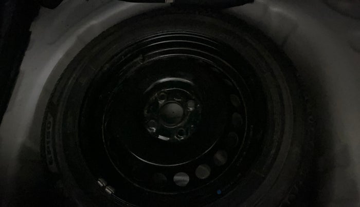 2019 Maruti Swift LXI, Petrol, Manual, 30,485 km, Spare Tyre