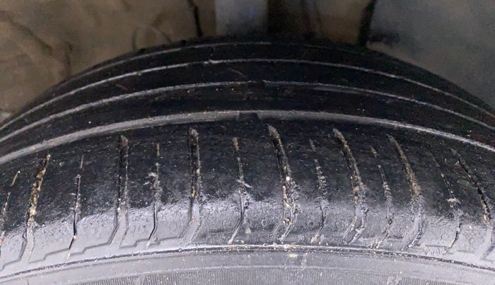 2019 Hyundai VENUE 1.0 TURBO GDI SX+ AT, Petrol, Automatic, 65,788 km, Right Front Tyre Tread