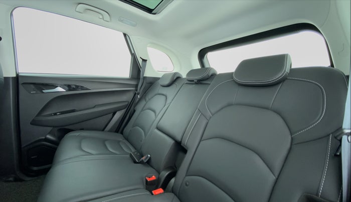 2019 MG HECTOR SHARP DCT PETROL, Petrol, Automatic, 8,231 km, Right Side Rear Door Cabin