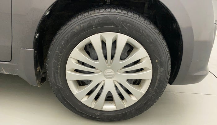 2014 Maruti Ertiga VXI, Petrol, Manual, 41,815 km, Right Front Wheel