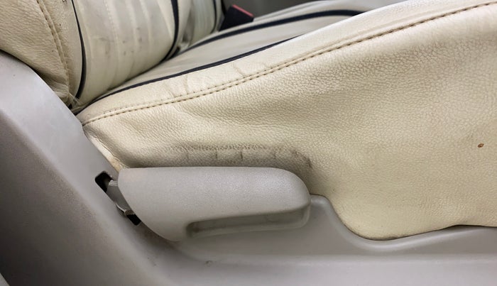 2014 Maruti Celerio VXI, CNG, Manual, 73,177 km, Driver Side Adjustment Panel