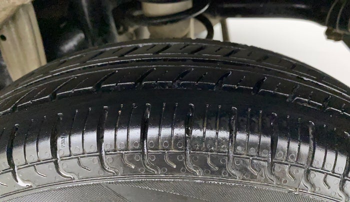 2017 Maruti Alto 800 LXI, Petrol, Manual, 65,339 km, Left Rear Tyre Tread