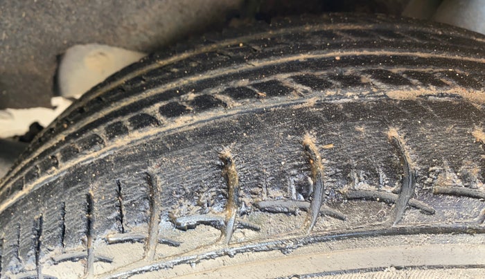 2016 Maruti Baleno SIGMA PETROL 1.2, Petrol, Manual, 23,440 km, Left Rear Tyre Tread