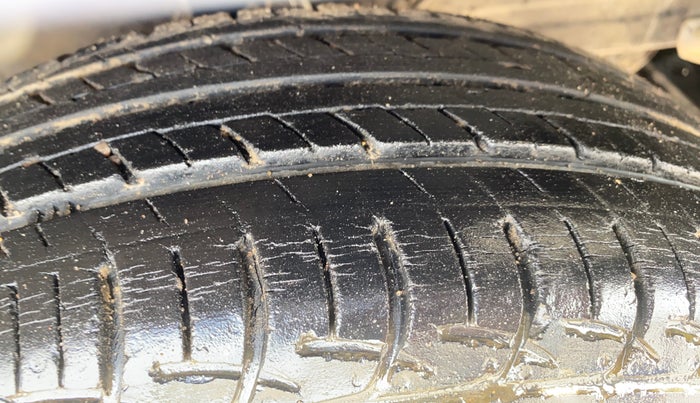 2016 Maruti Baleno SIGMA PETROL 1.2, Petrol, Manual, 23,440 km, Right Front Tyre Tread