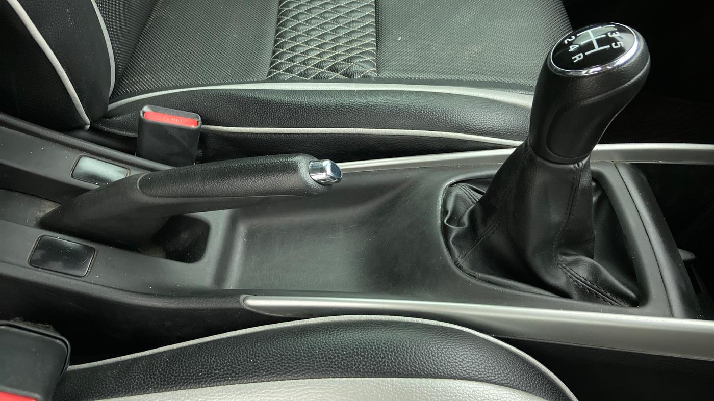 2018 Maruti Baleno ALPHA PETROL 1.2, Petrol, Manual, 32,337 km, Gear Lever