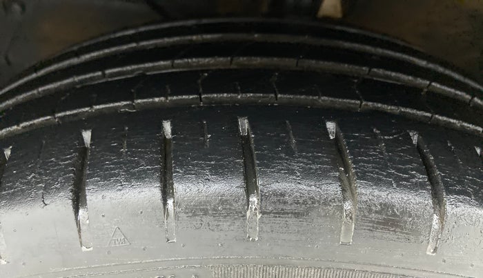 2018 Maruti Baleno ALPHA PETROL 1.2, Petrol, Manual, 32,337 km, Left Front Tyre Tread
