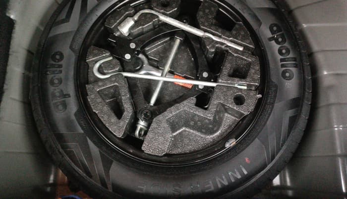 2022 Tata PUNCH ADVENTURE MT, Petrol, Manual, 31,646 km, Spare Tyre
