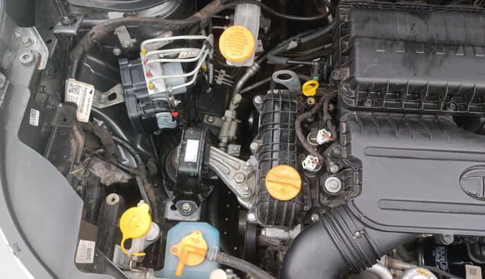 2022 Tata PUNCH ADVENTURE MT, Petrol, Manual, 31,646 km, Engine View - Right