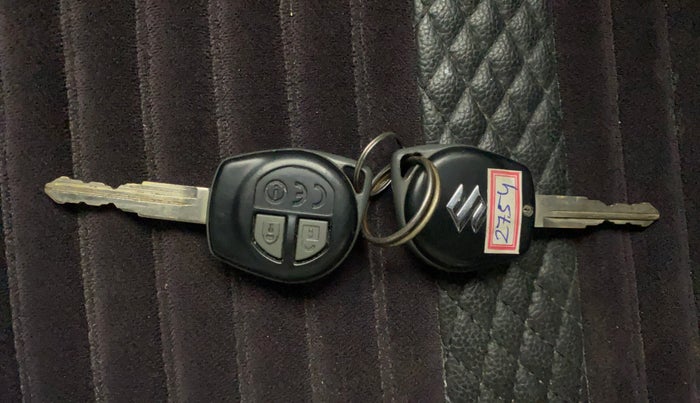 2016 Maruti Baleno DELTA PETROL 1.2, Petrol, Manual, 63,690 km, Key Close Up