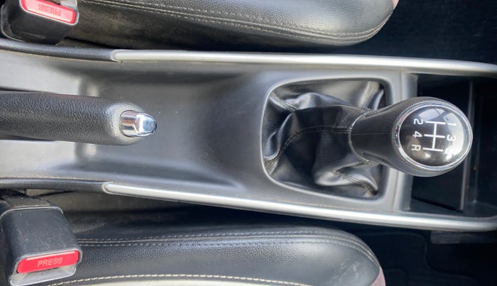 2016 Maruti Baleno DELTA PETROL 1.2, Petrol, Manual, 63,690 km, Gear Lever