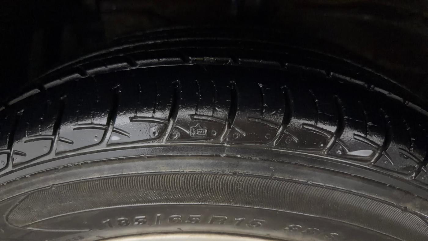 2018 Maruti Ciaz DELTA 1.5 SHVS MT PETROL, Petrol, Manual, 42,768 km, Left Front Tyre Tread