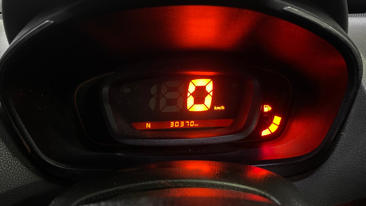 2017 Renault Kwid RXT 1.0 AMT, Petrol, Automatic, 30,365 km, Odometer Image