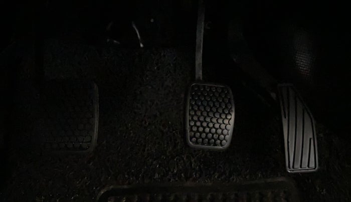 2016 Maruti Alto K10 VXI (O), Petrol, Manual, 97,123 km, Pedals