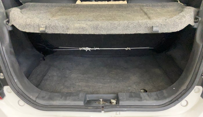 2016 Maruti Alto K10 VXI (O), Petrol, Manual, 97,123 km, Boot Inside