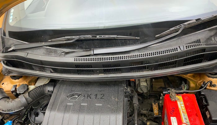 2013 Hyundai Grand i10 ASTA (O) 1.2 KAPPA VTVT, Petrol, Manual, 61,290 km, Bonnet (hood) - Cowl vent panel has minor damage