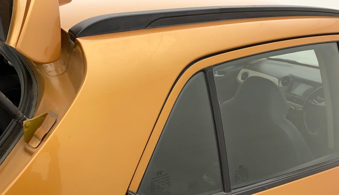 2013 Hyundai Grand i10 ASTA (O) 1.2 KAPPA VTVT, Petrol, Manual, 61,290 km, Right C pillar - Minor scratches
