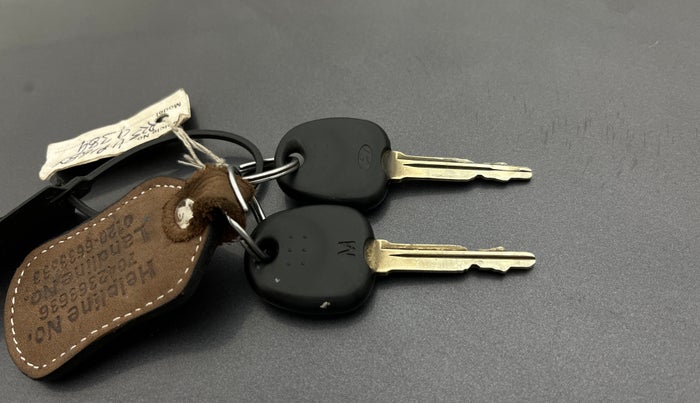 2018 Hyundai Eon MAGNA +, Petrol, Manual, 1,15,998 km, Key Close Up