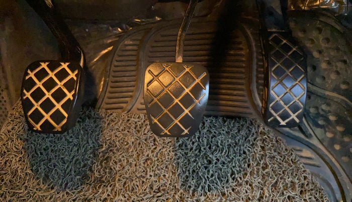 2015 Volkswagen Polo COMFORTLINE 1.2L, Petrol, Manual, 65,085 km, Pedals