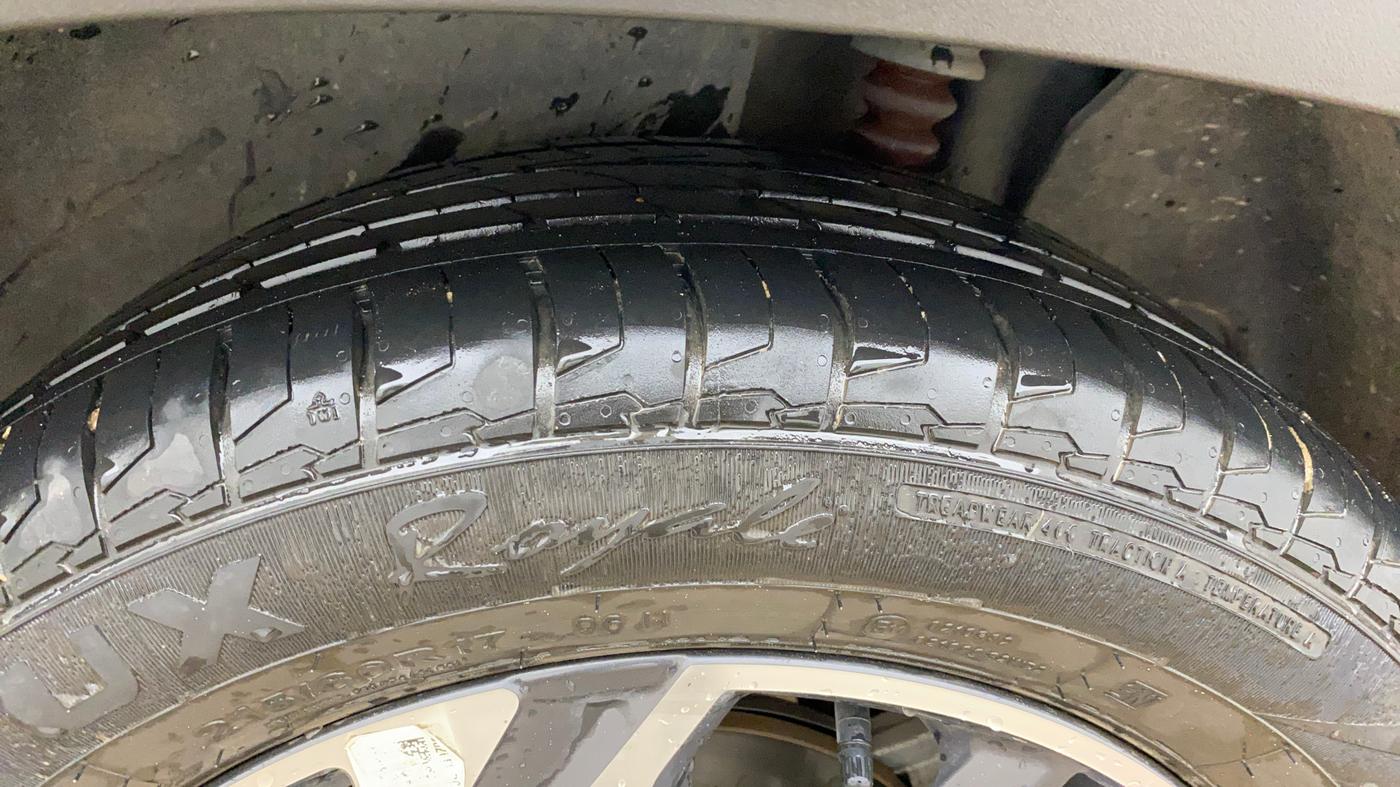 2024 Hyundai Creta SX (O) 1.5 DIESEL AT, Diesel, Automatic, 24,800 km, Left Rear Tyre Tread