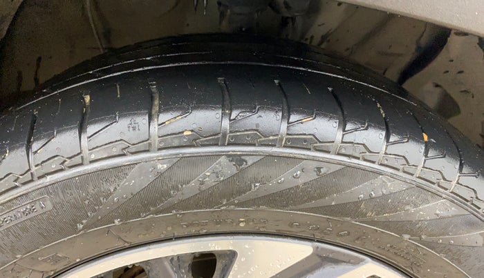 2024 Hyundai Creta SX (O) 1.5 DIESEL AT, Diesel, Automatic, 24,800 km, Right Front Tyre Tread