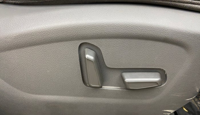 2024 Hyundai Creta SX (O) 1.5 DIESEL AT, Diesel, Automatic, 24,800 km, Driver Side Adjustment Panel