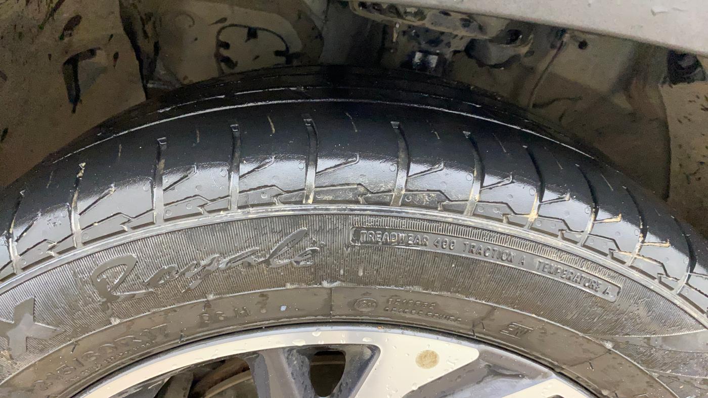 2024 Hyundai Creta SX (O) 1.5 DIESEL AT, Diesel, Automatic, 24,800 km, Left Front Tyre Tread