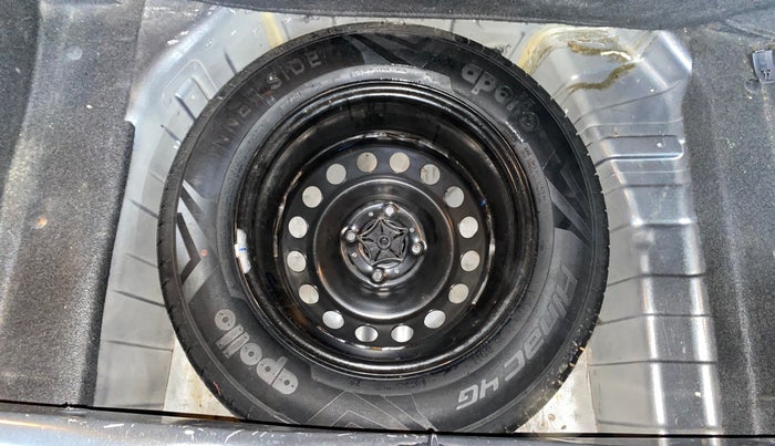 2022 Tata PUNCH ADVENTURE MT, Petrol, Manual, 27,449 km, Spare Tyre