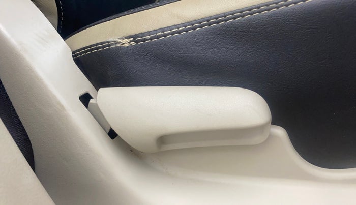 2020 Maruti Celerio ZXI, Petrol, Manual, 63,156 km, Driver Side Adjustment Panel