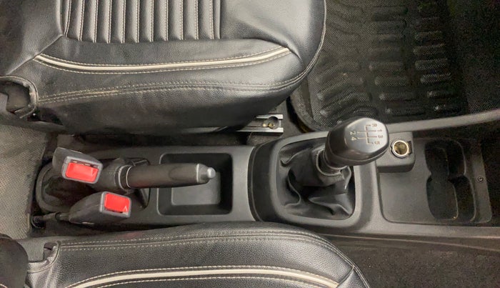 2018 Renault Kwid RXT 1.0 (O), Petrol, Manual, 34,517 km, Gear Lever