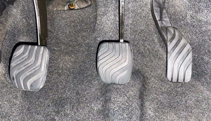 2018 Renault Kwid RXT 1.0 (O), Petrol, Manual, 34,517 km, Pedals