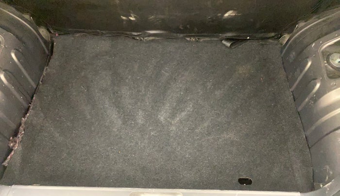 2018 Renault Kwid RXT 1.0 (O), Petrol, Manual, 34,517 km, Boot Inside