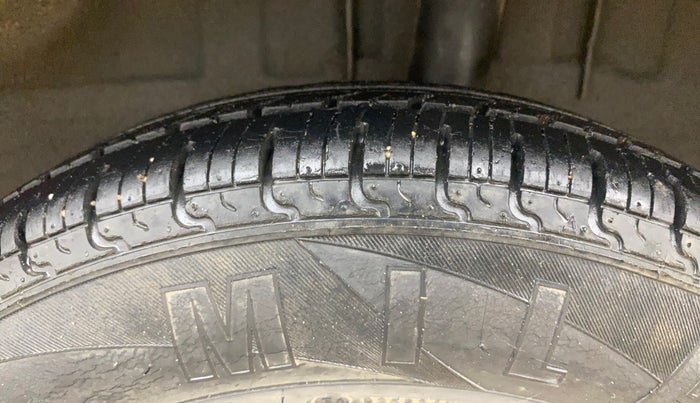 2018 Renault Kwid RXT 1.0 (O), Petrol, Manual, 34,517 km, Left Rear Tyre Tread