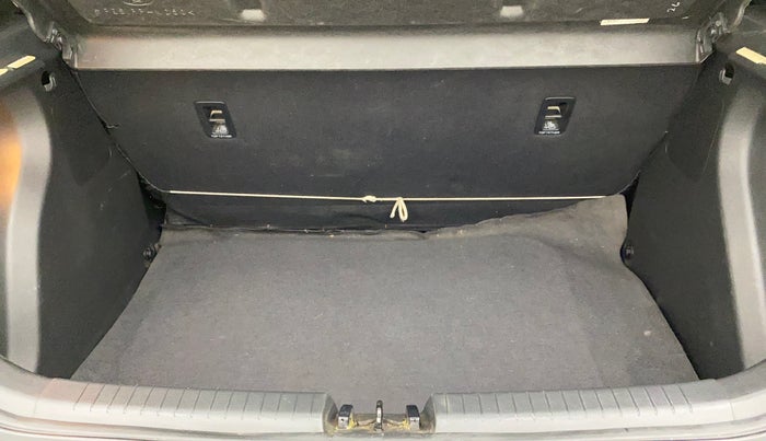 2018 Hyundai Elite i20 ASTA 1.2 (O), Petrol, Manual, 61,044 km, Boot Inside