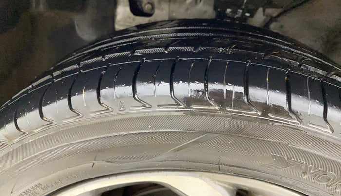 2018 Hyundai Elite i20 ASTA 1.2 (O), Petrol, Manual, 61,044 km, Left Front Tyre Tread