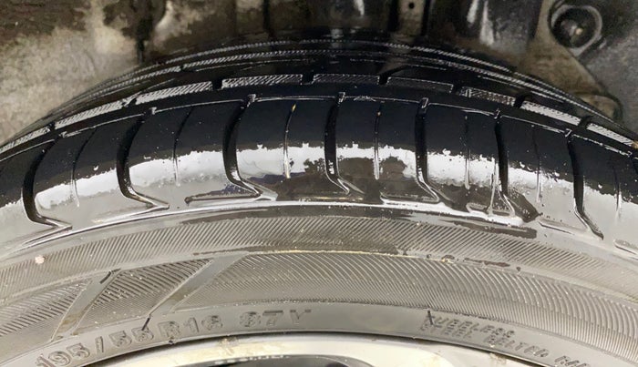 2018 Hyundai Elite i20 ASTA 1.2 (O), Petrol, Manual, 61,044 km, Left Rear Tyre Tread