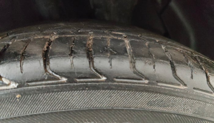 2021 Hyundai NEW I20 SPORTZ 1.2 MT, Petrol, Manual, 1,49,924 km, Left Rear Tyre Tread