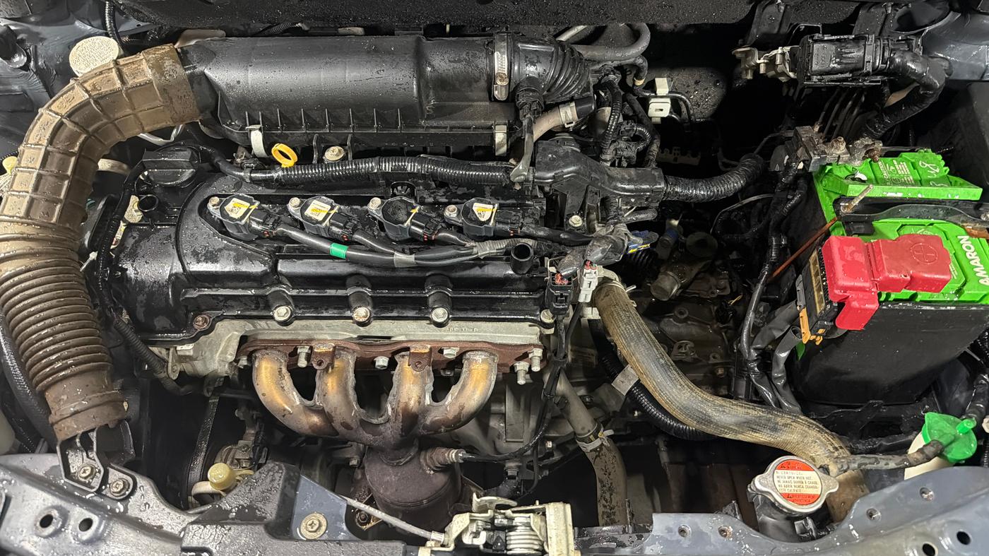 2017 Maruti Dzire LXI, Petrol, Manual, 14,061 km, Engine View