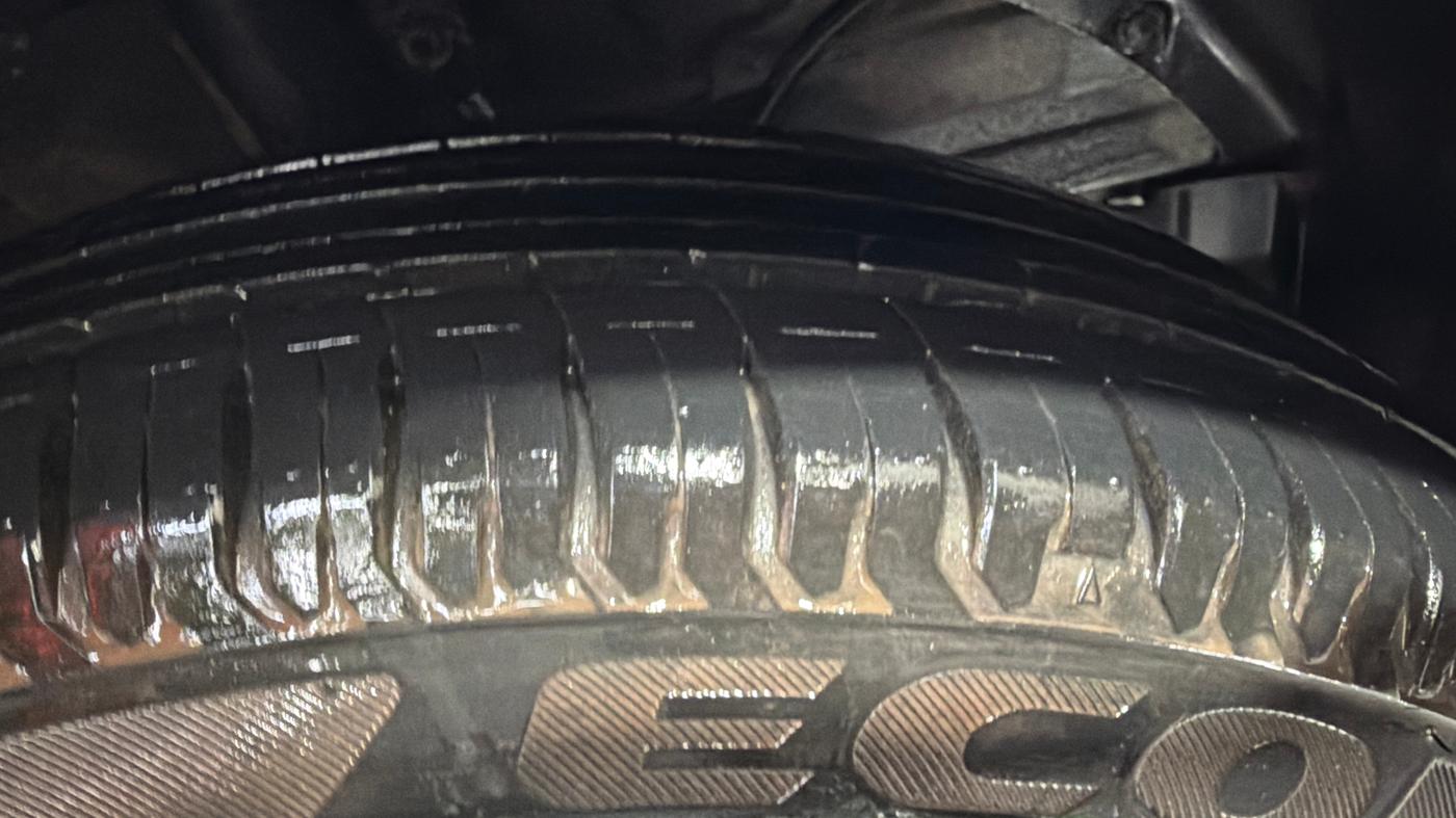 2017 Maruti Dzire LXI, Petrol, Manual, 14,061 km, Right Front Tyre Tread