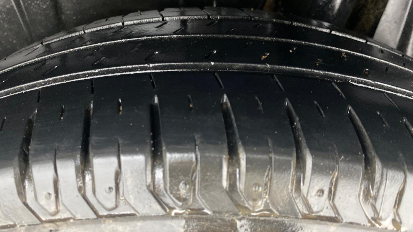 2021 Maruti XL6 ZETA MT, Petrol, Manual, 91,523 km, Left Rear Tyre Tread
