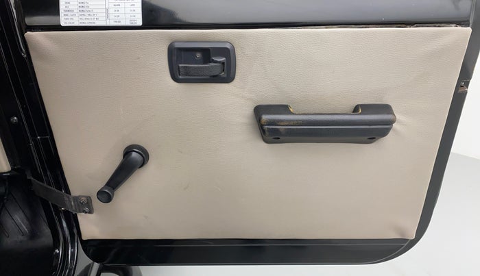 2015 Mahindra Thar CRDE 4X4 BS IV, Diesel, Manual, 31,668 km, Driver Side Door Panels Controls